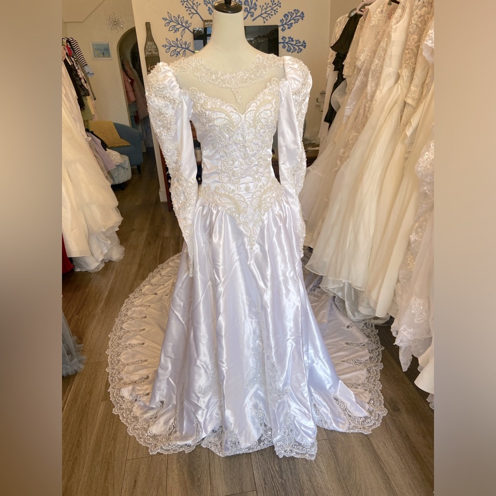 Stunning Vintage Sweetheart Gowns Wedding Dress